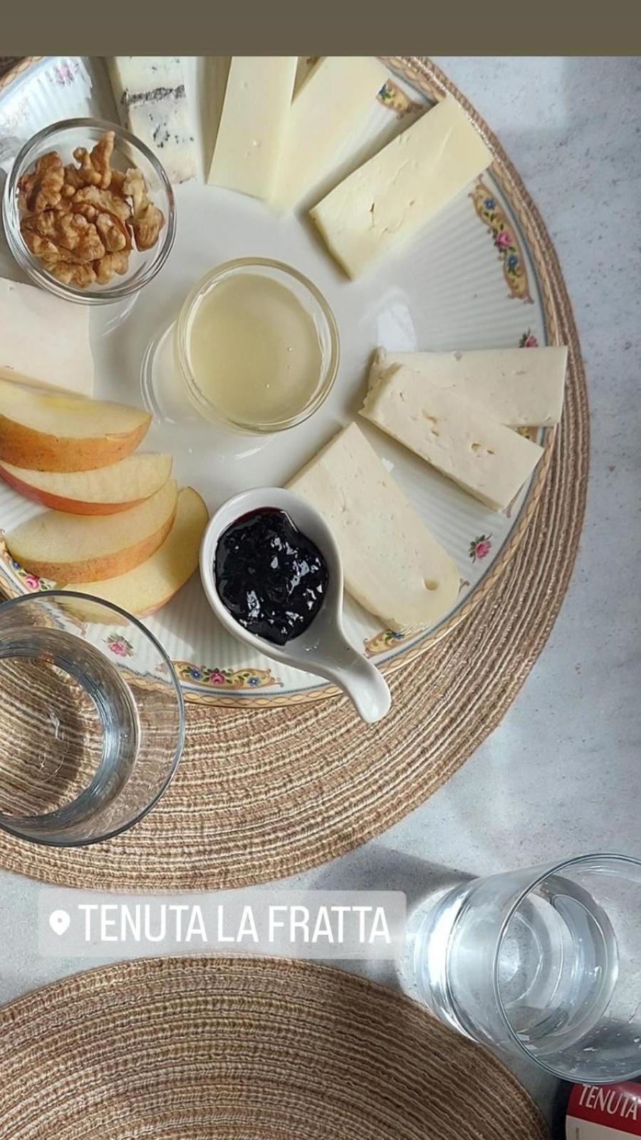 Agriturismo Tenuta La Fratta 반니 디루카 외부 사진